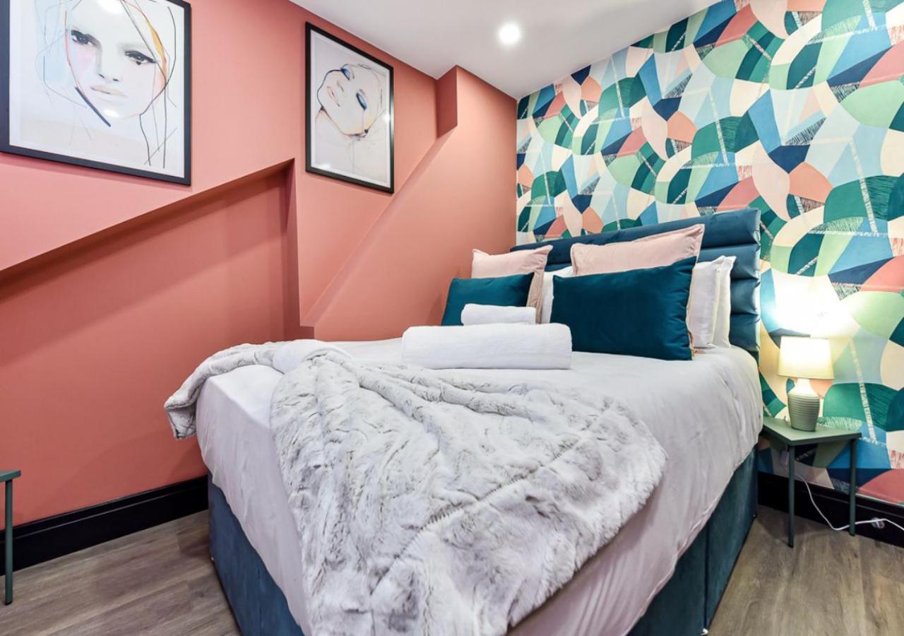 Bright & Colourful House - Best For A Large Groups 런던 외부 사진